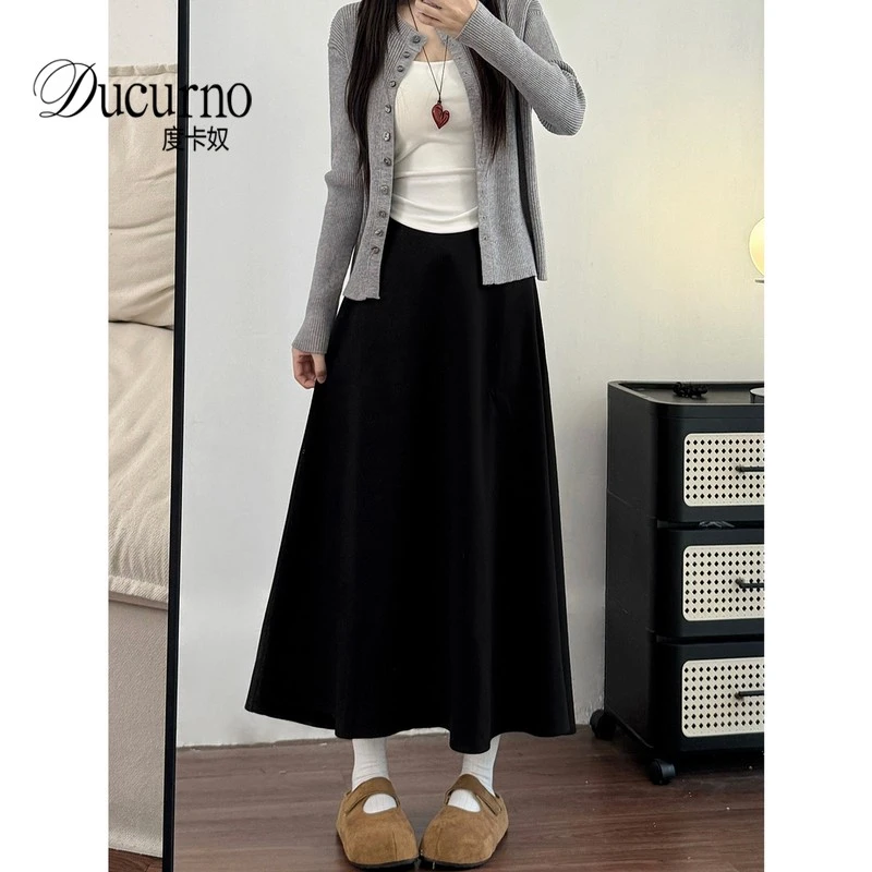 黑色毛呢半身裙女装秋冬大码胖mm遮肚显瘦梨型身材百搭长款伞裙子