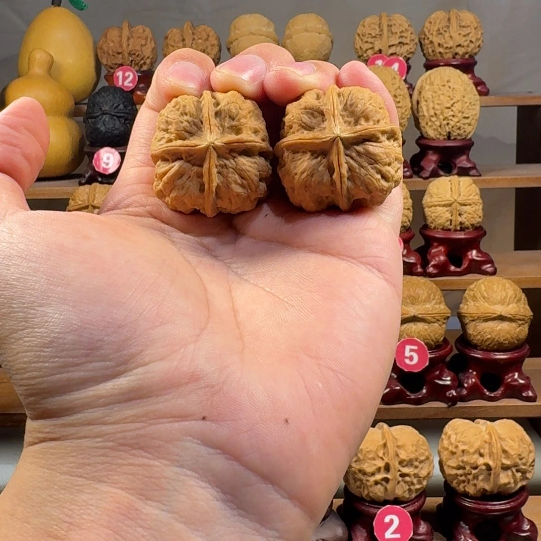 铁核桃把件火焰炸四