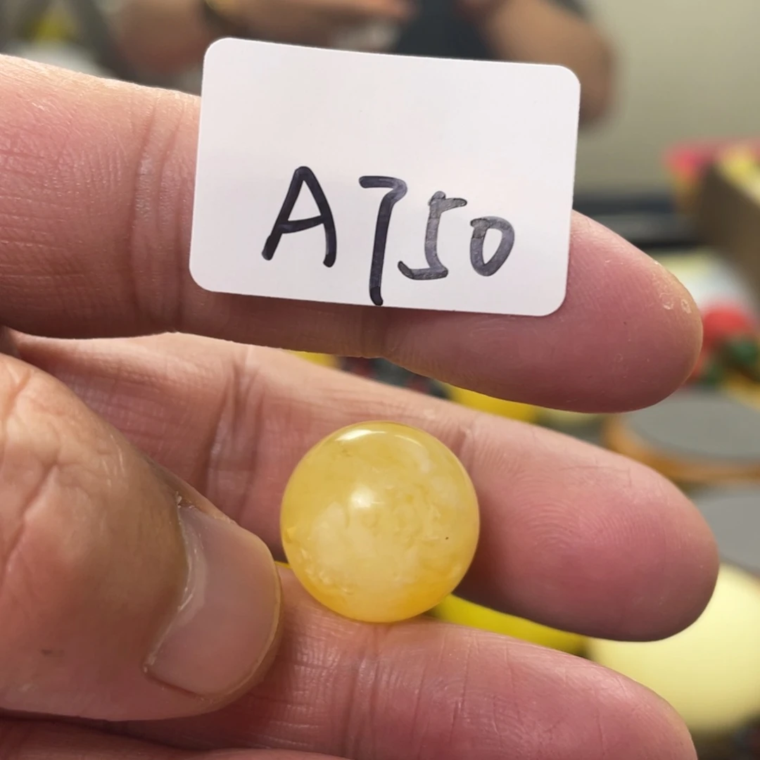 手链琥珀未镶嵌多样性发，发其中一件