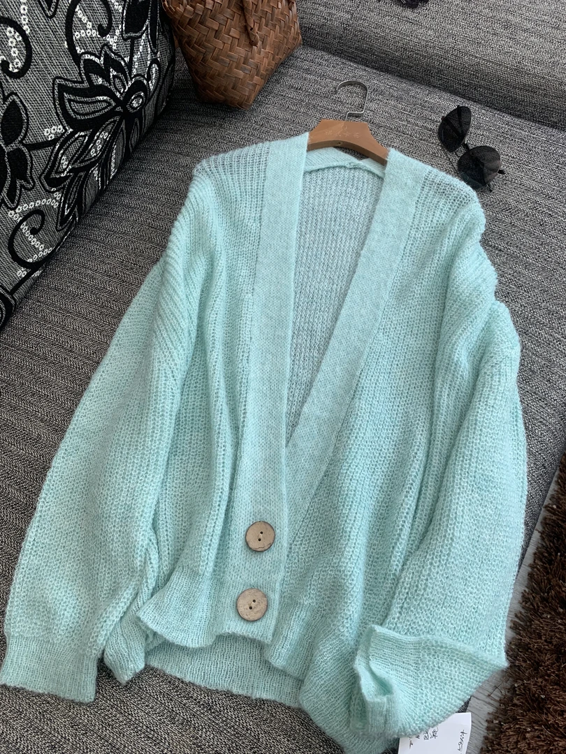 21686 祺欣家 时尚简约风小众设计宽松减龄针织外套