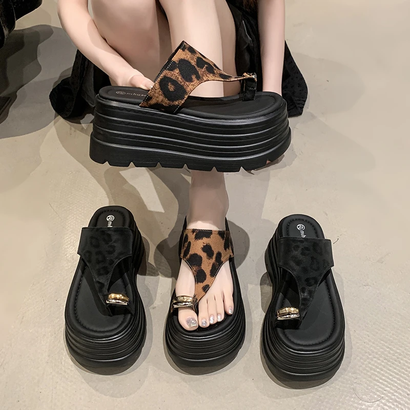 人字增高拖鞋女夹趾外穿夏季新款松糕鞋百搭厚底沙滩鞋增高凉拖鞋