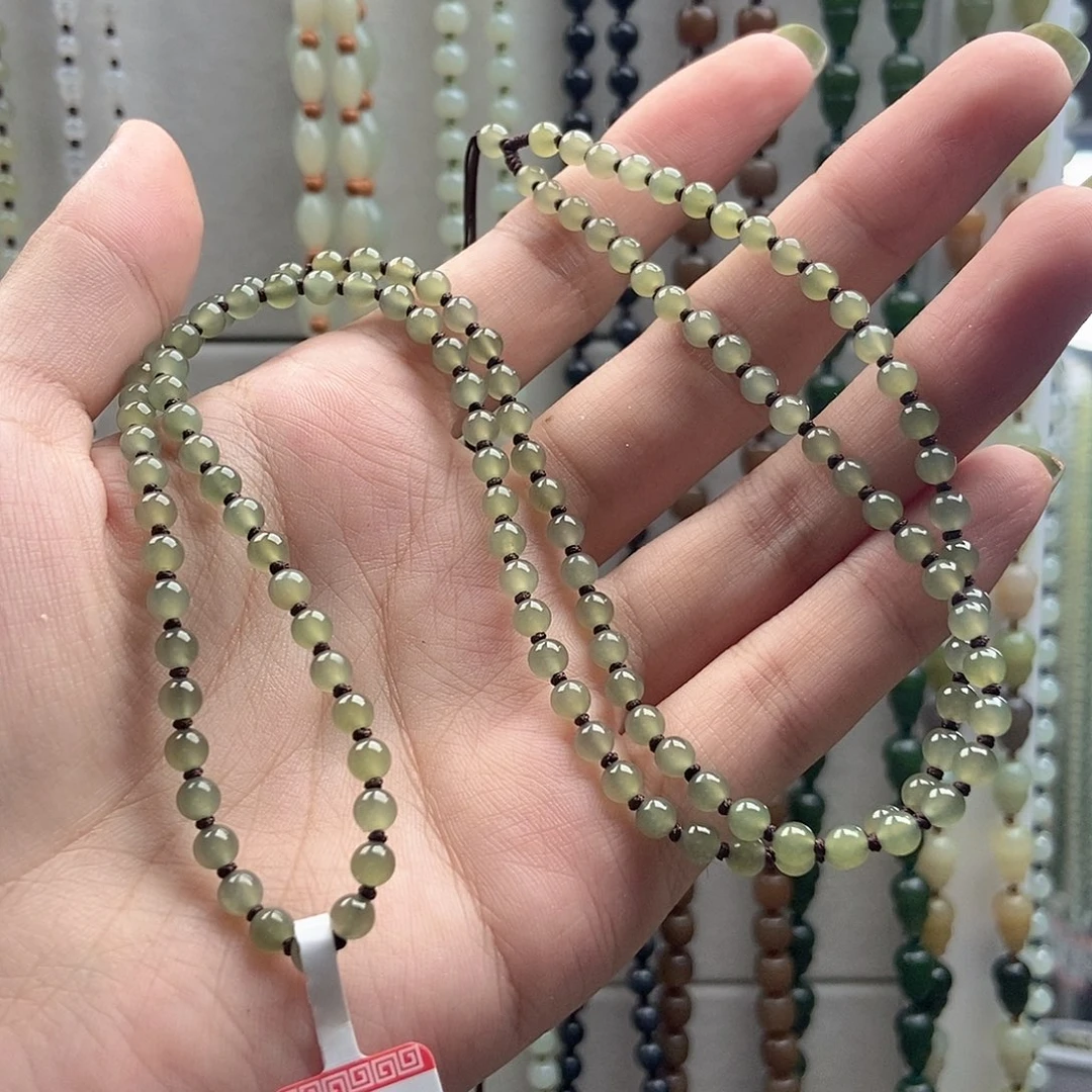 洛***司和田玉未镶嵌颈饰和田玉4mm