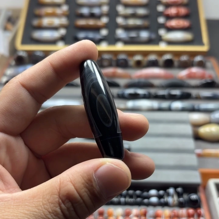 F****玛瑙/玉髓未镶嵌锁骨