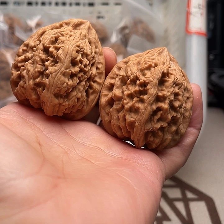 手串文玩核桃红锦鲤158斤的人