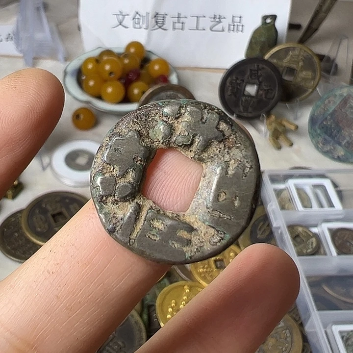 小***哥铜挂件等多种规格的产品