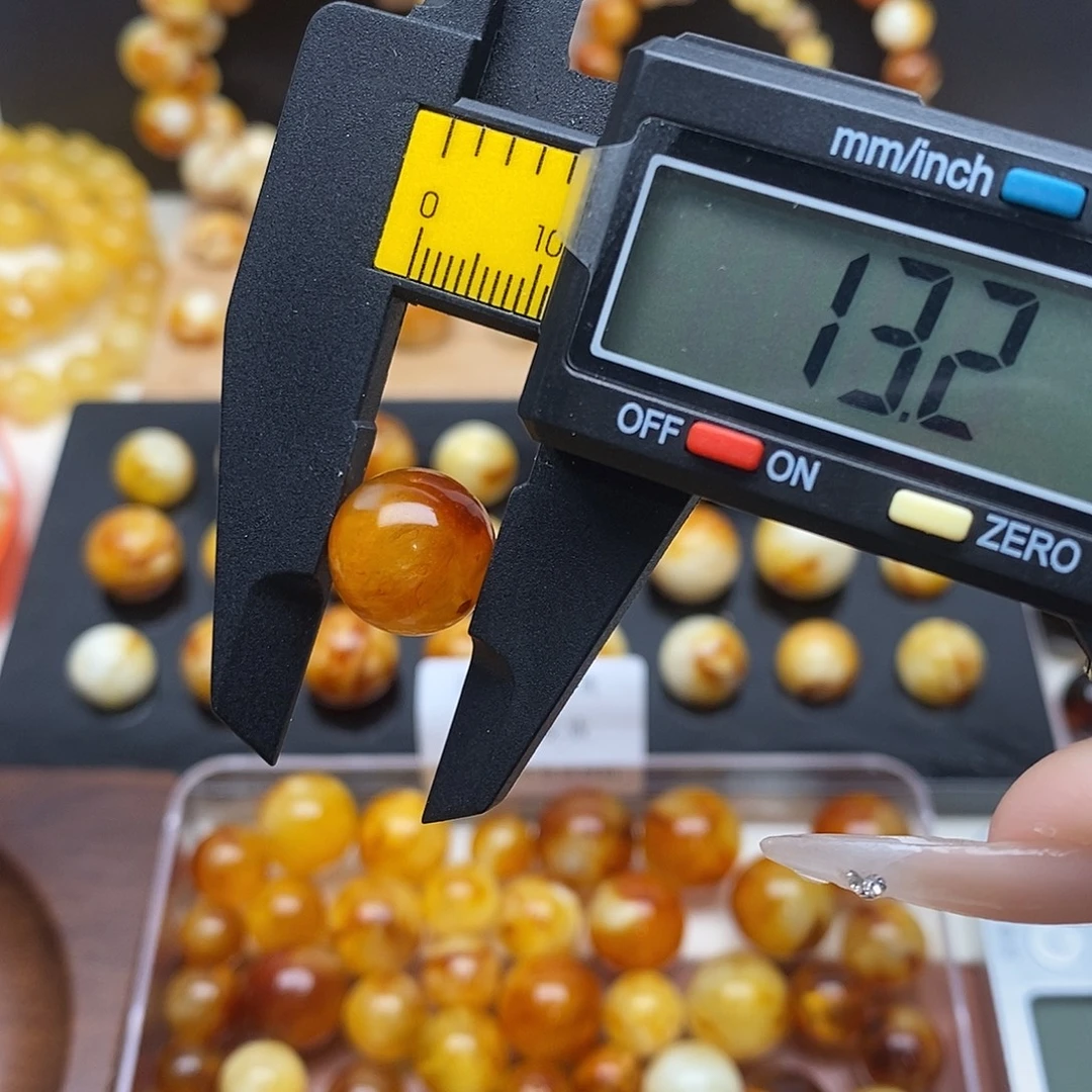 未镶嵌琥珀裸石蜜蜡547