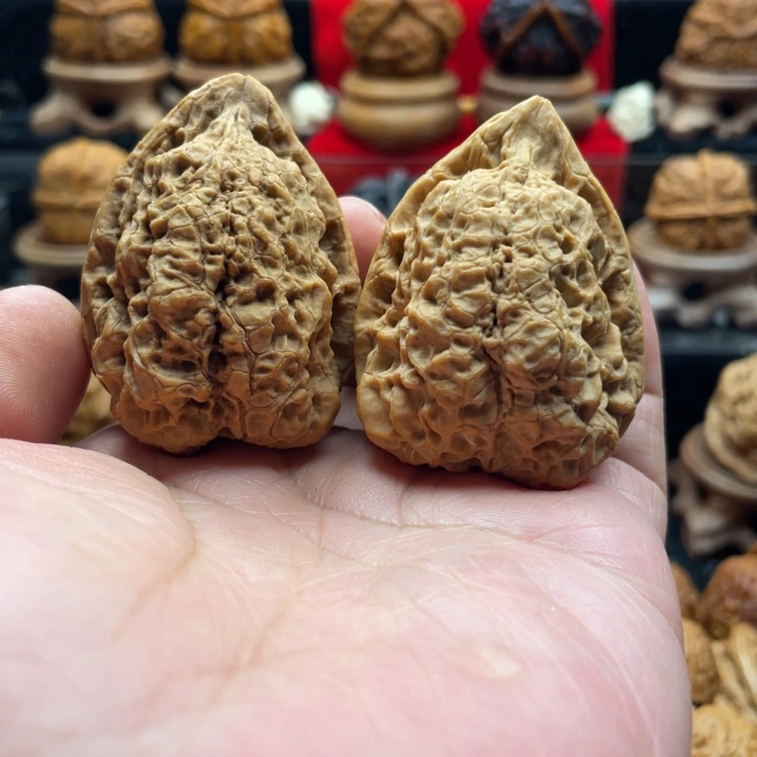 文玩核桃把件玲珑蟾