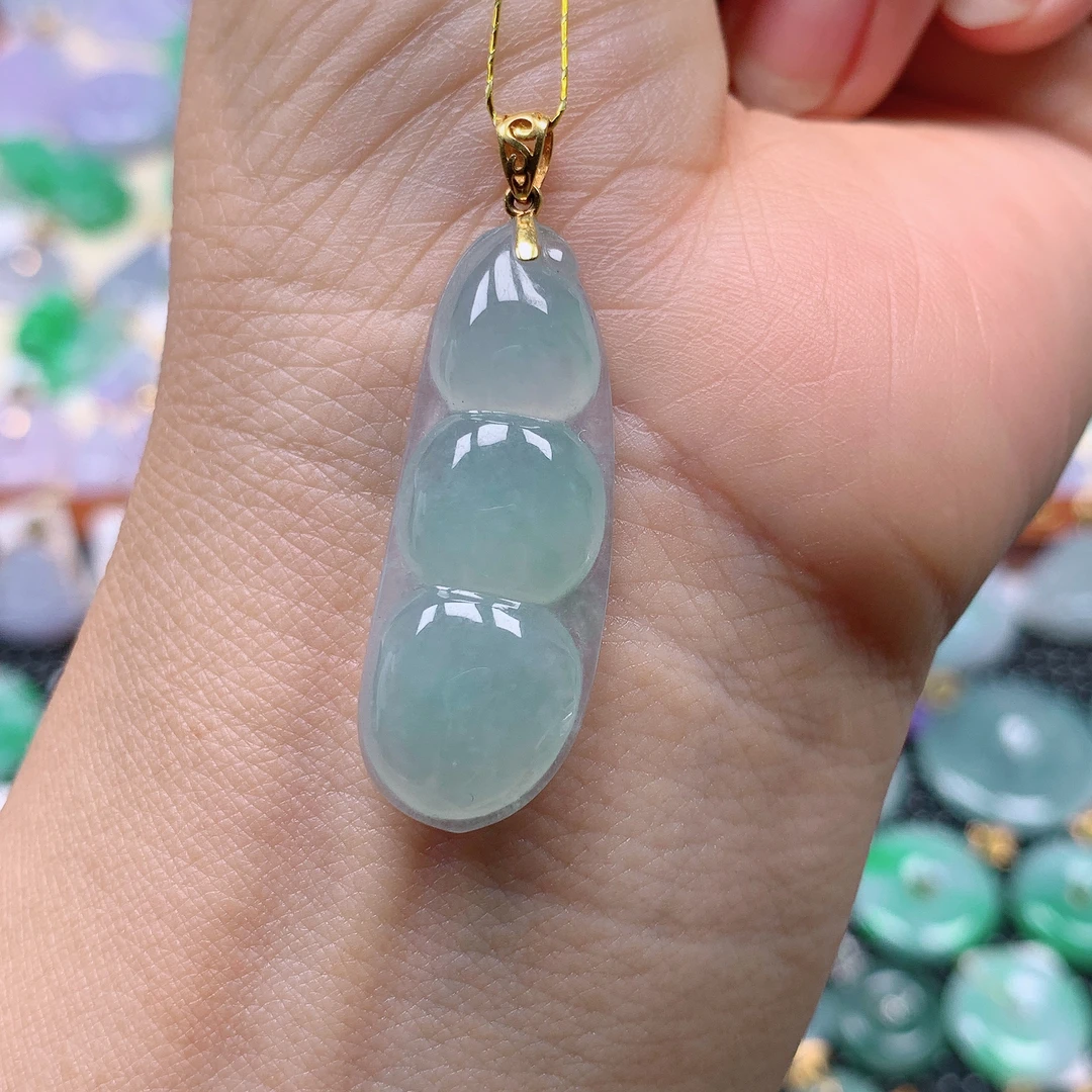 缅甸天然A货翡翠，冰胶福瓜 编号695/523尺寸34-13-6