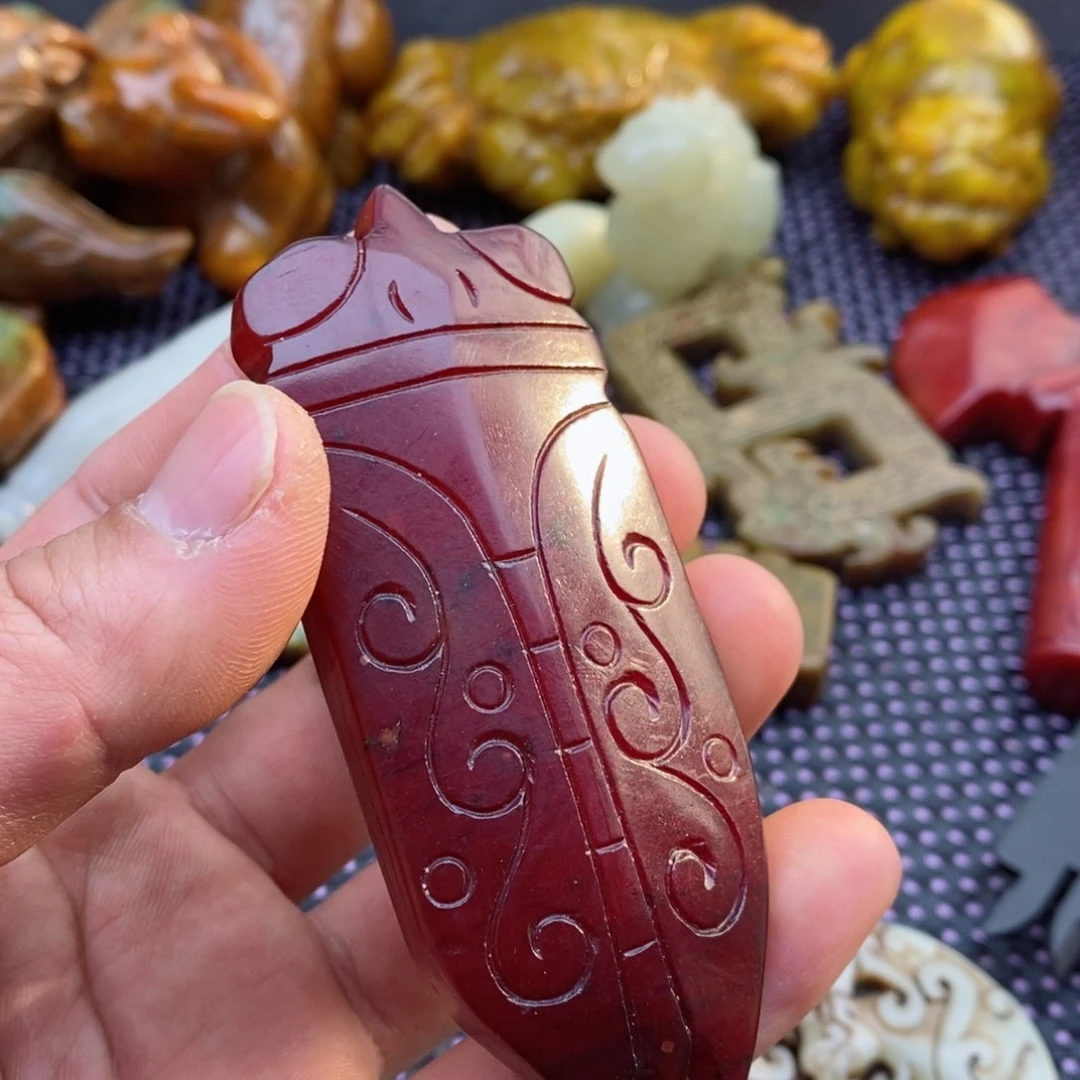 蛇纹石玉颈饰未镶嵌