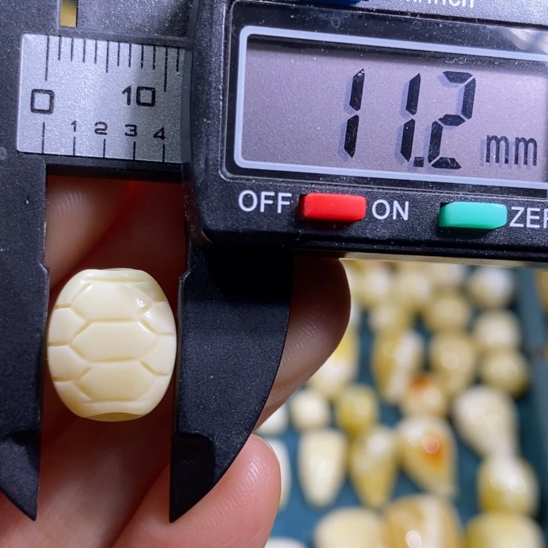 裸石蜜蜡未镶嵌微瑕