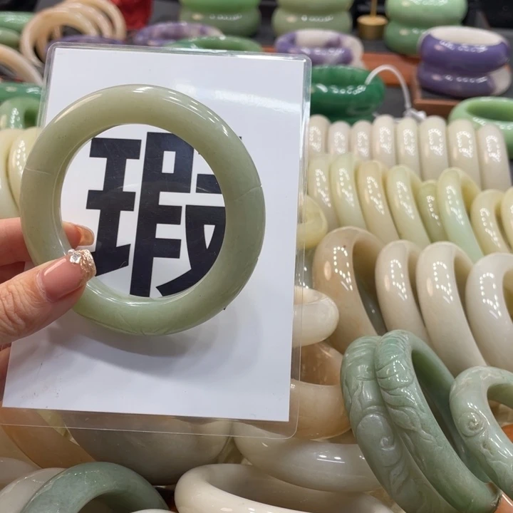 梓***茹石英质玉未镶嵌珠宝奇石54