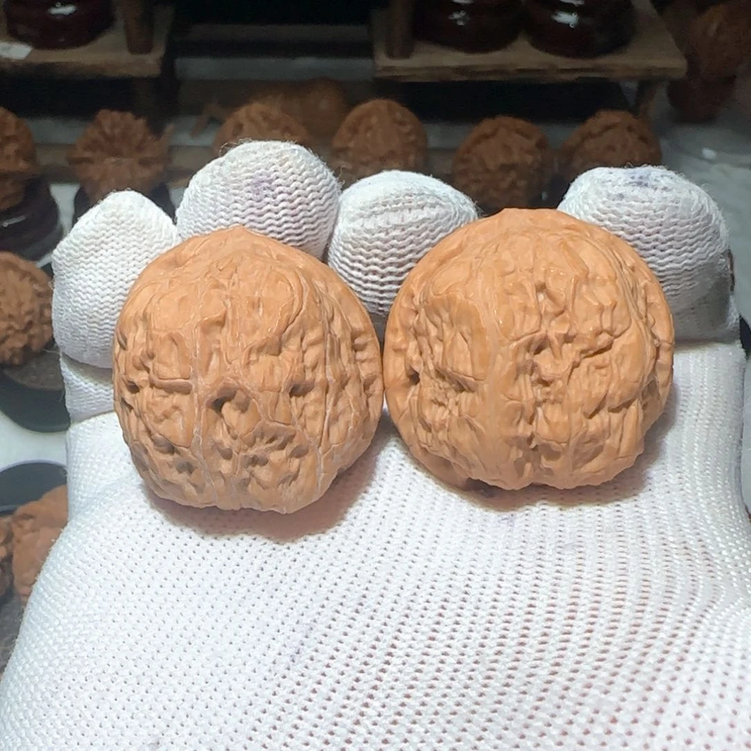 文玩核桃吊坠红方印