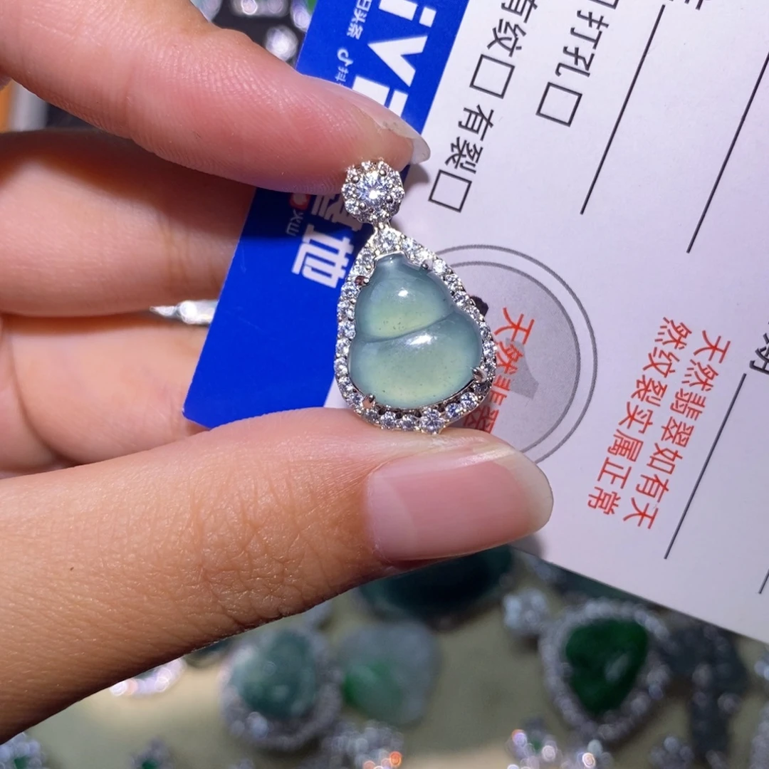 翡翠未镶嵌颈饰天然