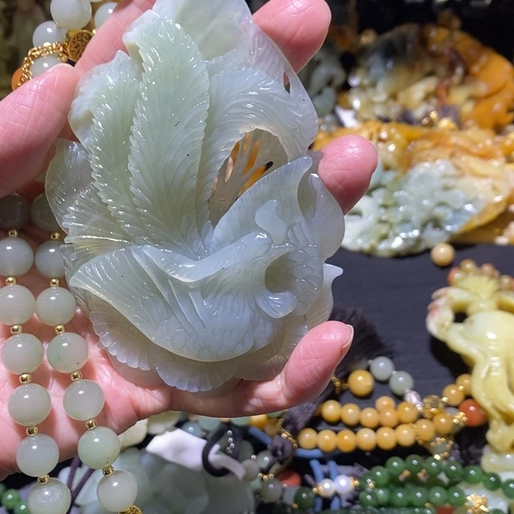 蛇纹石玉岫玉吊坠未镶嵌