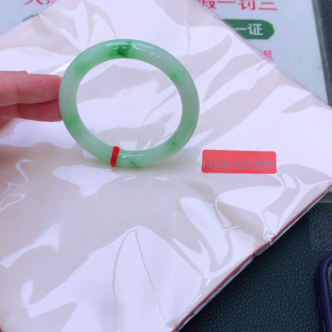 未镶嵌手镯翡翠缅甸翡翠手镯