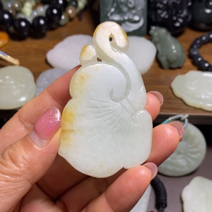 颈饰未镶嵌和田玉