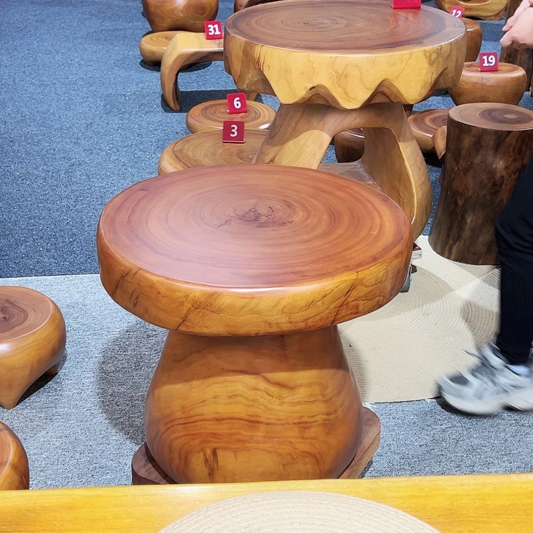 喇***花号香樟木尺寸：57-54-51cm