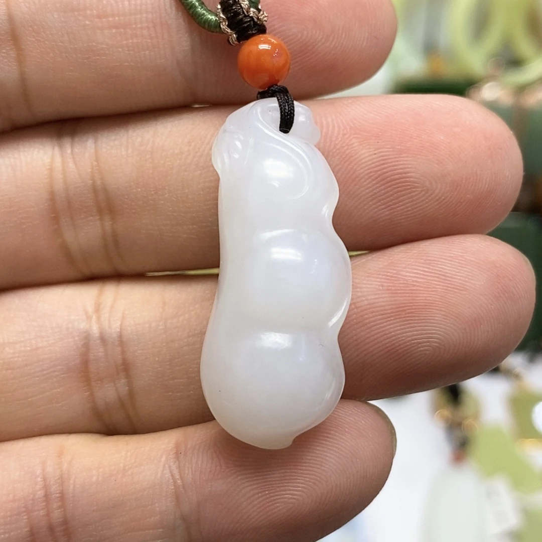 【闪购商品】和田玉未镶嵌颈饰心***2