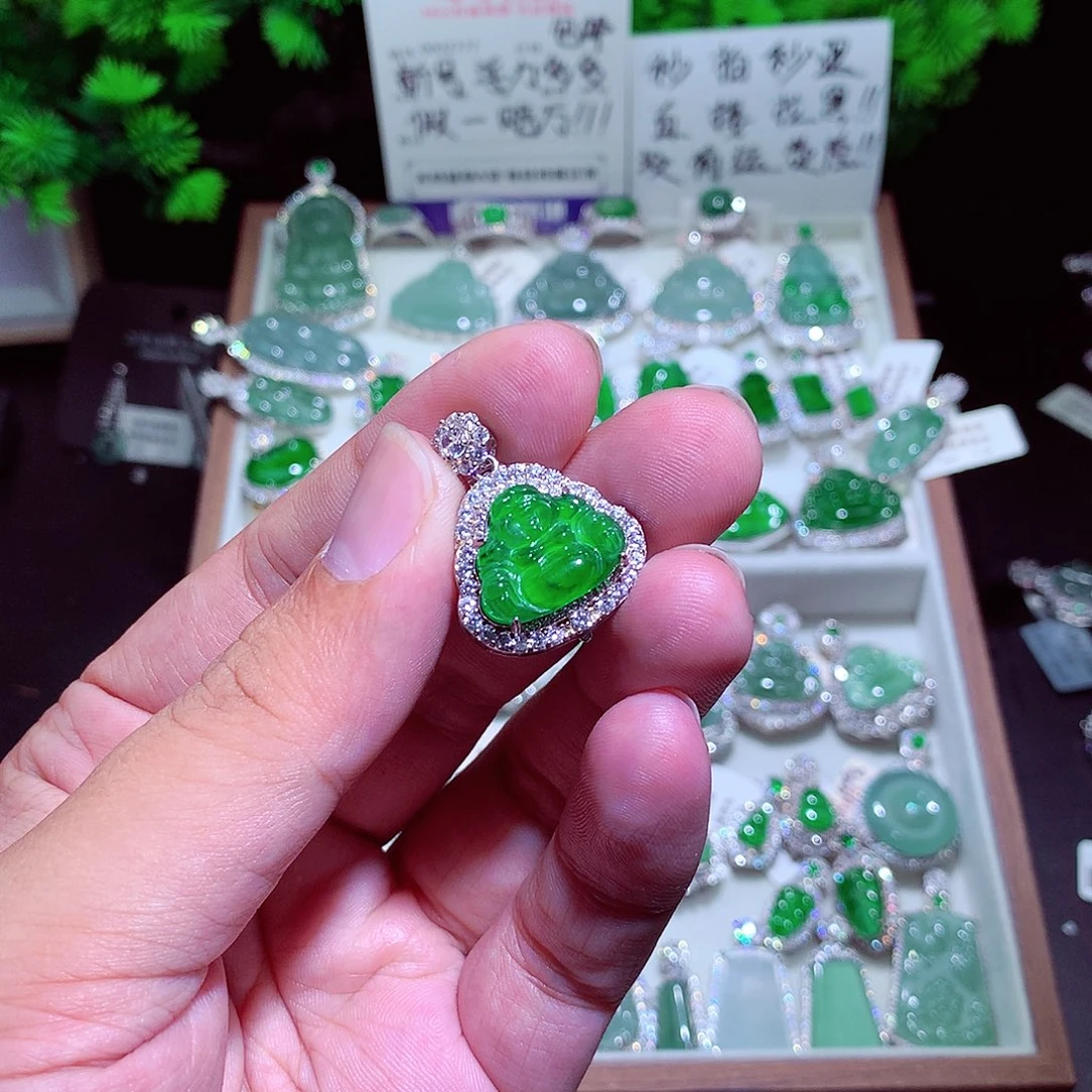 颈饰未镶嵌翡翠翡翠