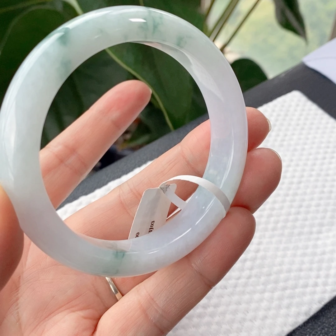 翡翠未镶嵌手镯12号