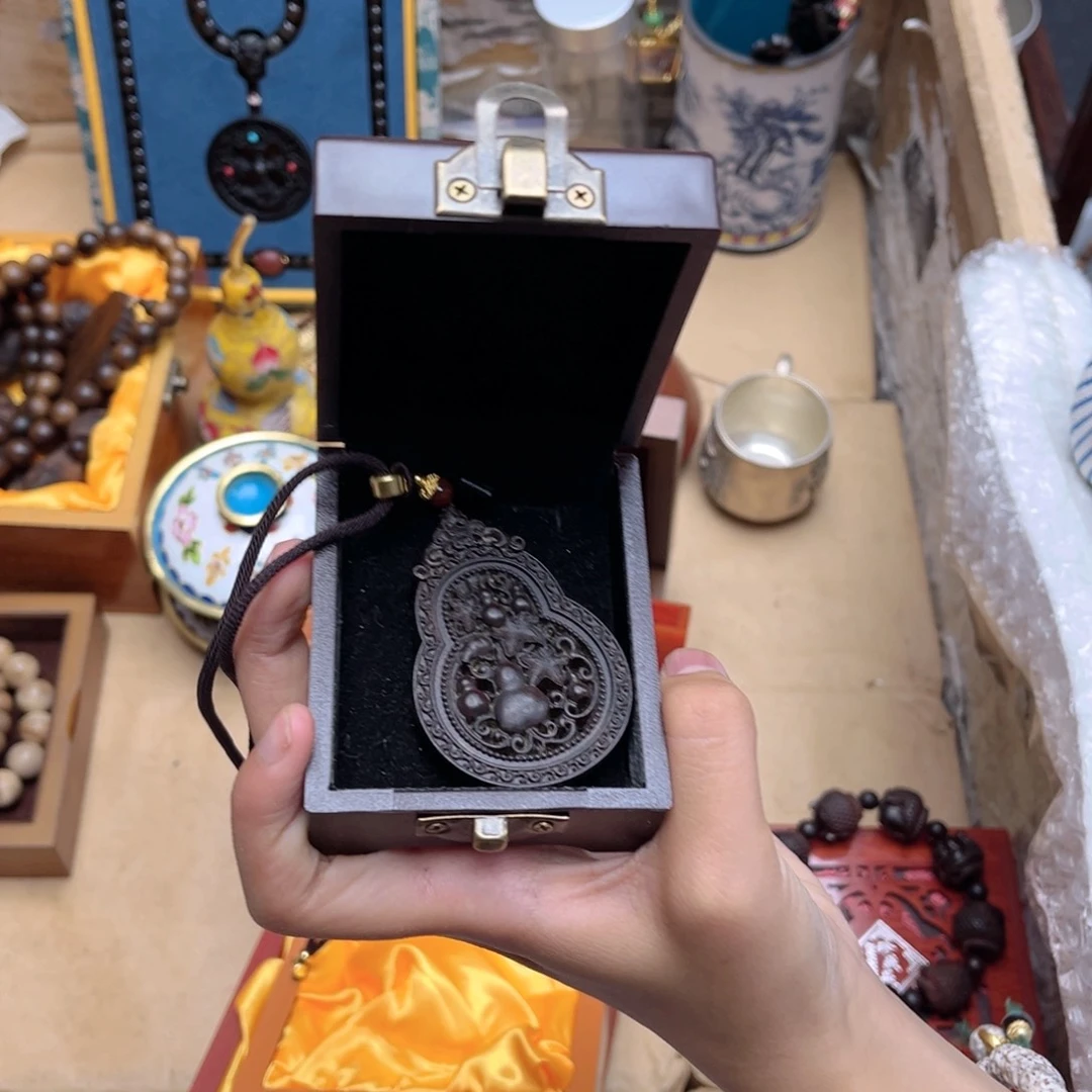 滴血莲花菩提吊坠