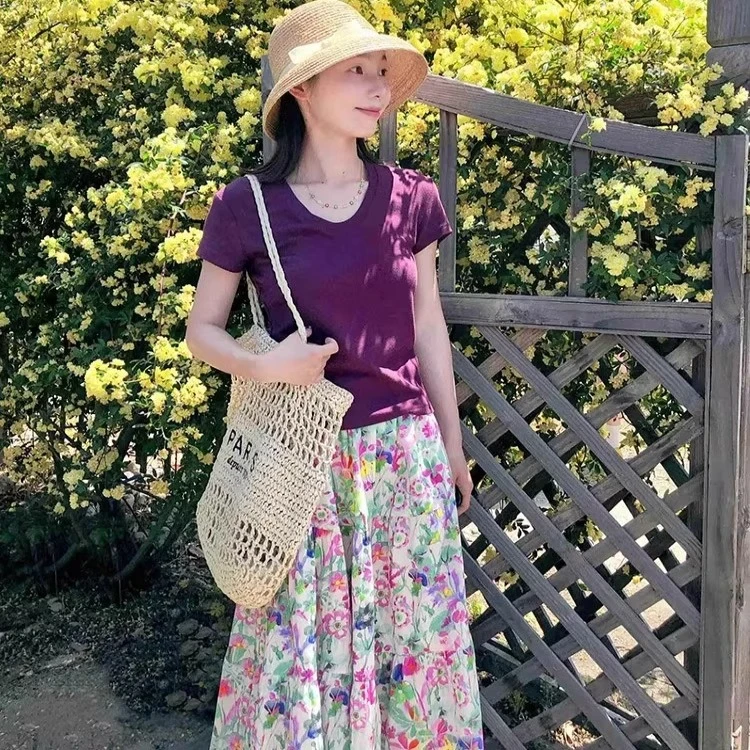 2025夏季新款法式复古高级感超好看紫色短袖t恤女v领修身显瘦上衣