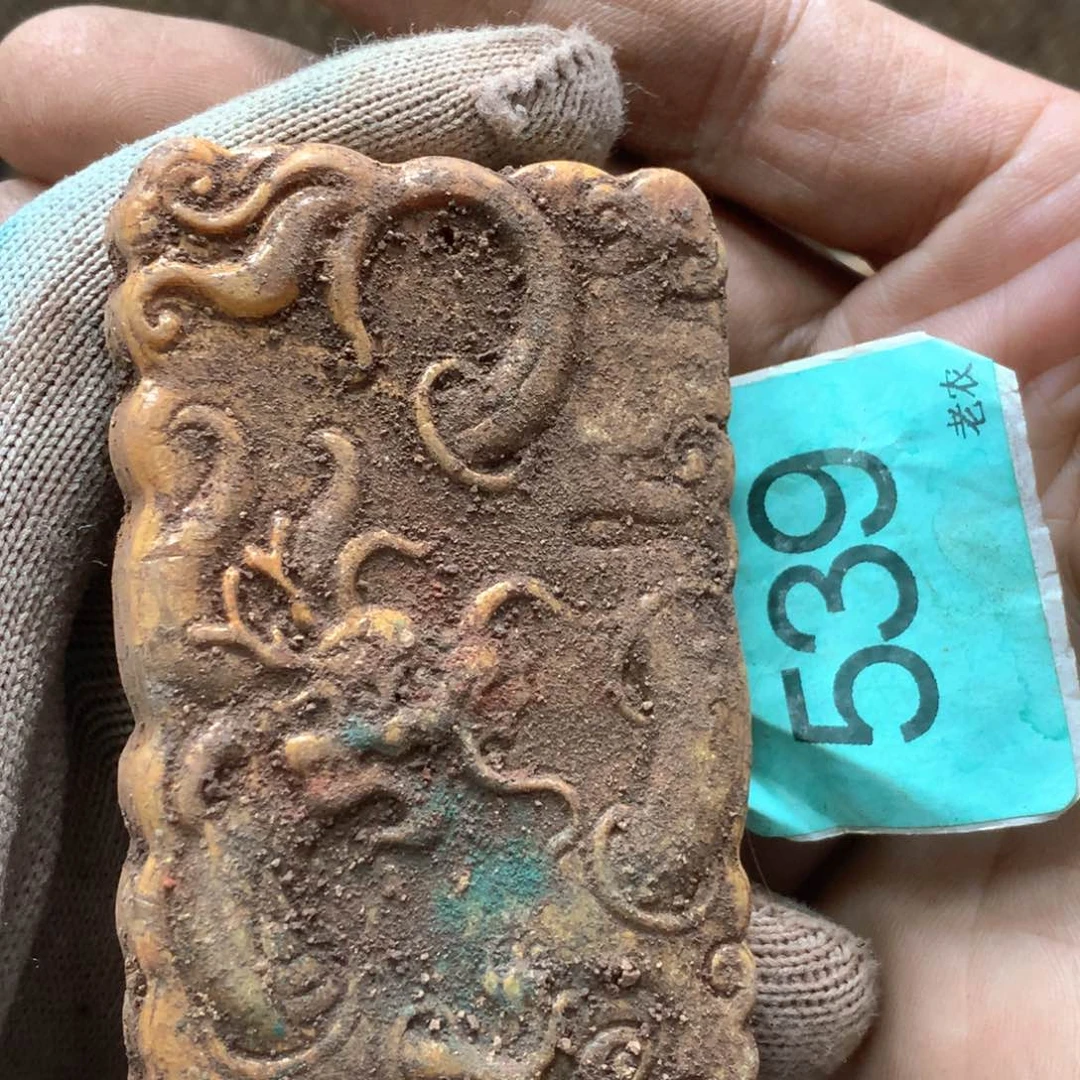 未镶嵌和田玉挂件