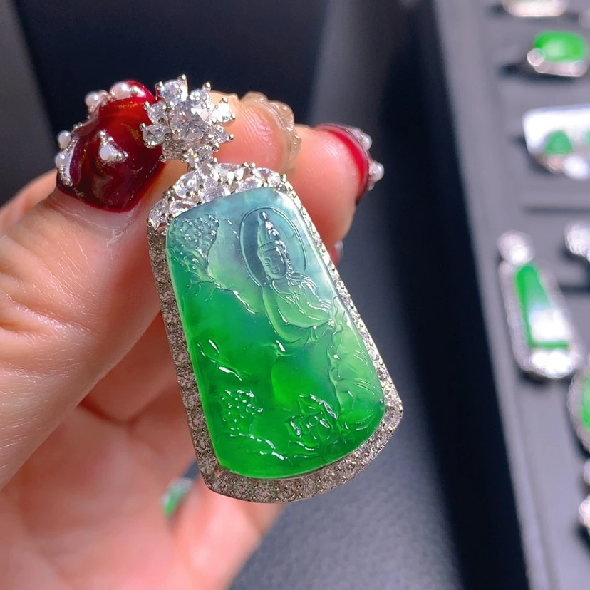 【闪购商品】翡翠吊坠(赠链)银S925镶嵌