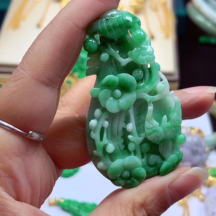 颈饰未镶嵌翡翠翡翠