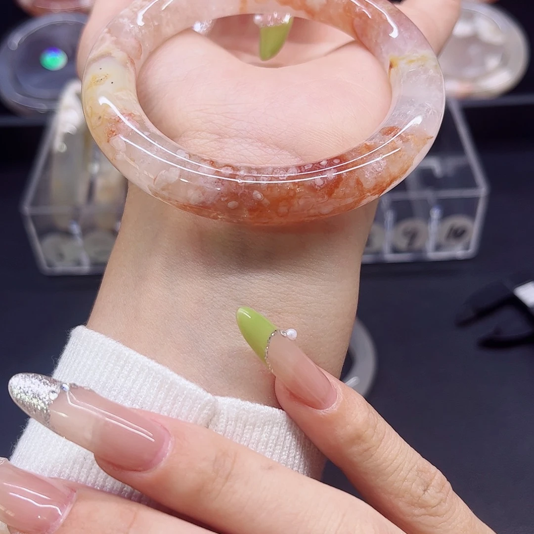 玛瑙/玉髓手镯未镶嵌54