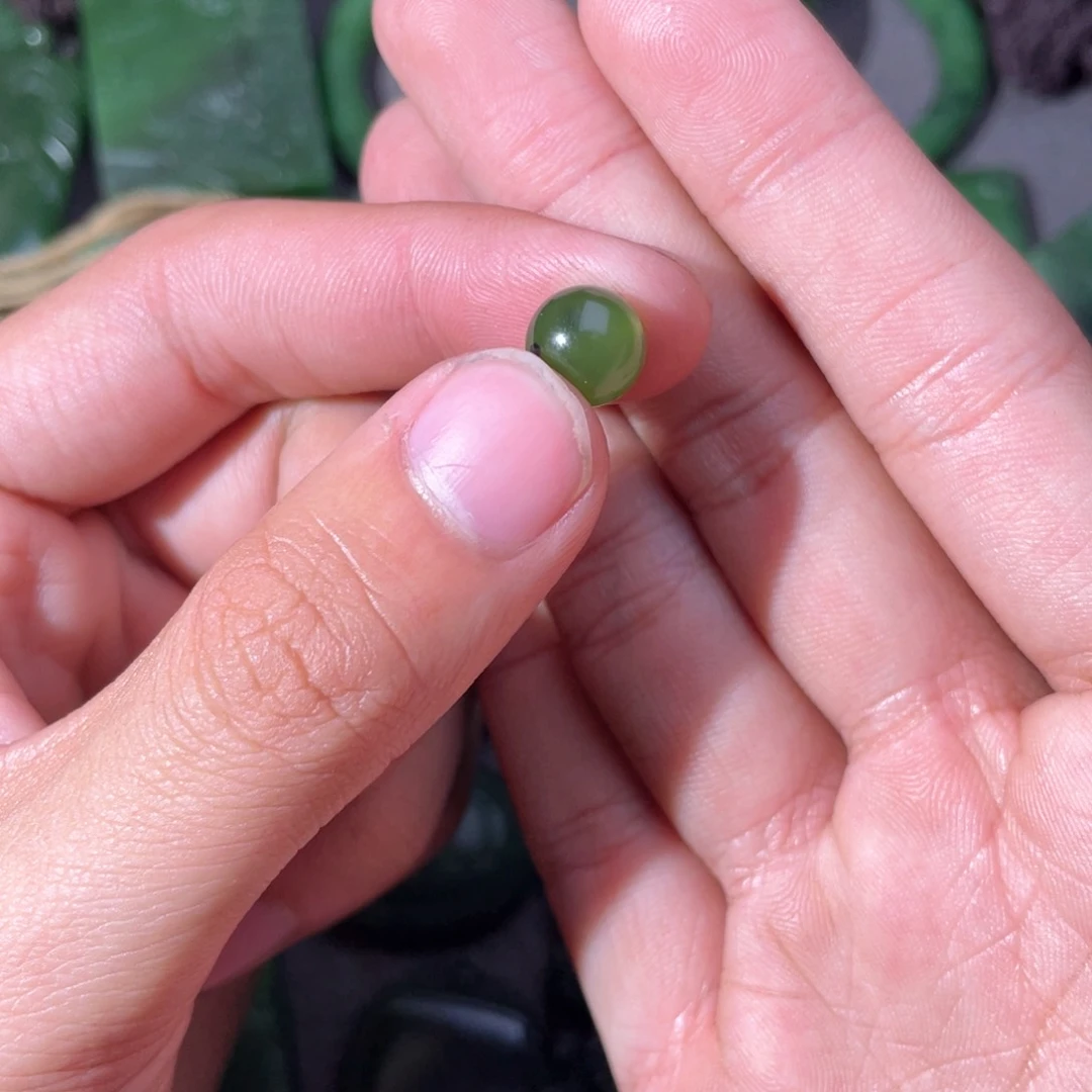 和田玉（碧玉）颈饰未镶嵌偏远地区不包邮