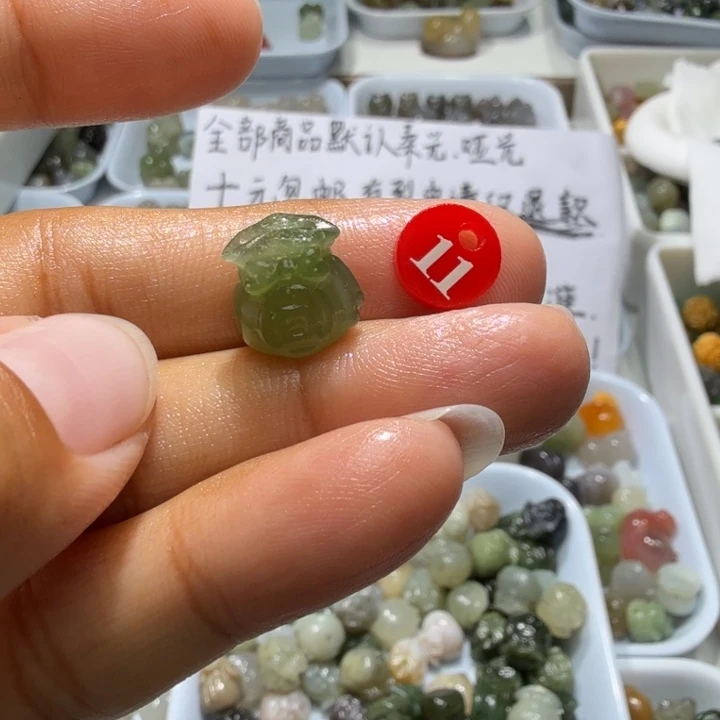 和田玉未镶嵌珠宝奇石