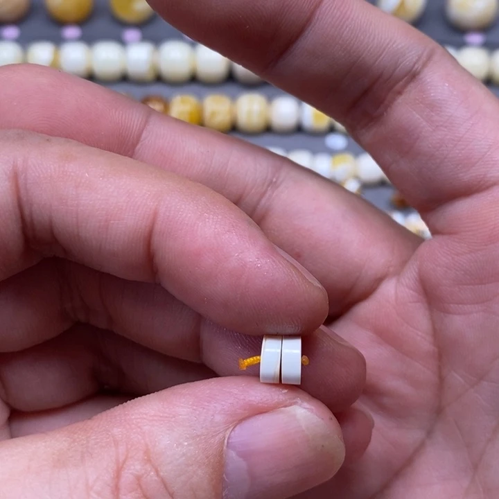 游***客琥珀未镶嵌裸石隔片