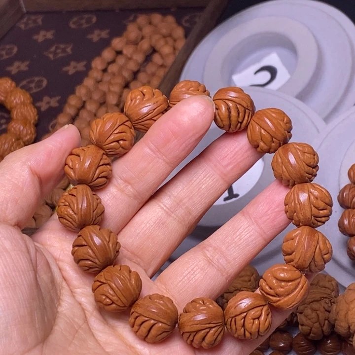 桃木桃核手串闪电购1号链接