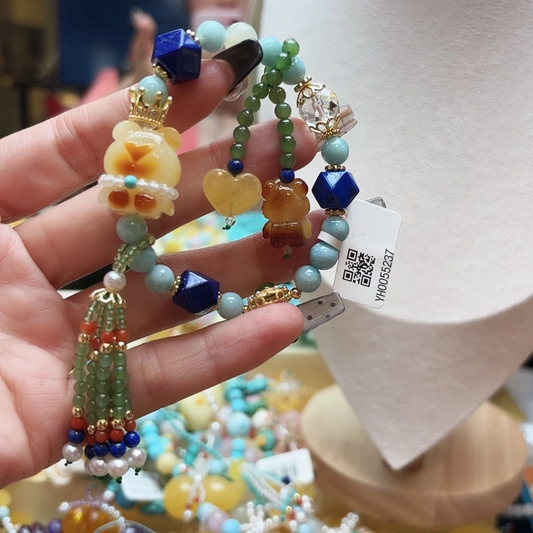 琥珀颈饰未镶嵌小****跑琥珀