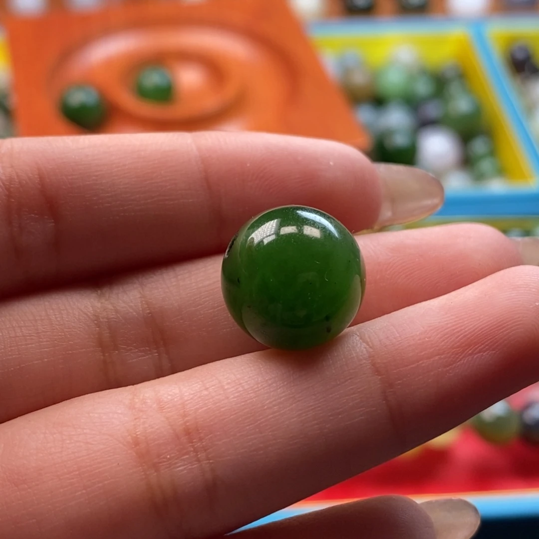 用***3和田玉未镶嵌珠宝奇石福利碧玉单珠z14（有内裂