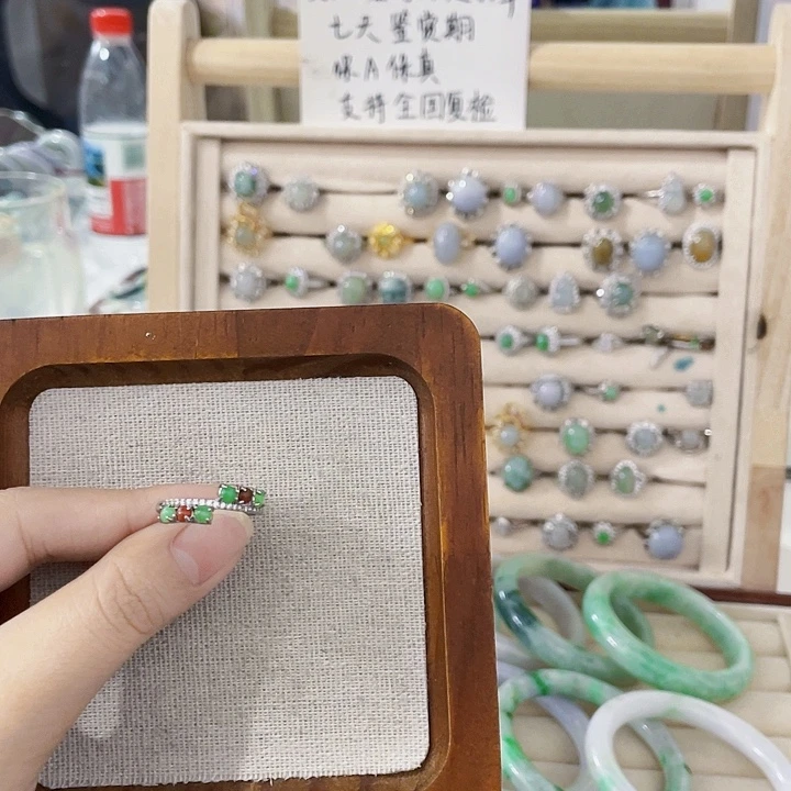 翡翠未镶嵌颈饰天然翡翠Ａ货