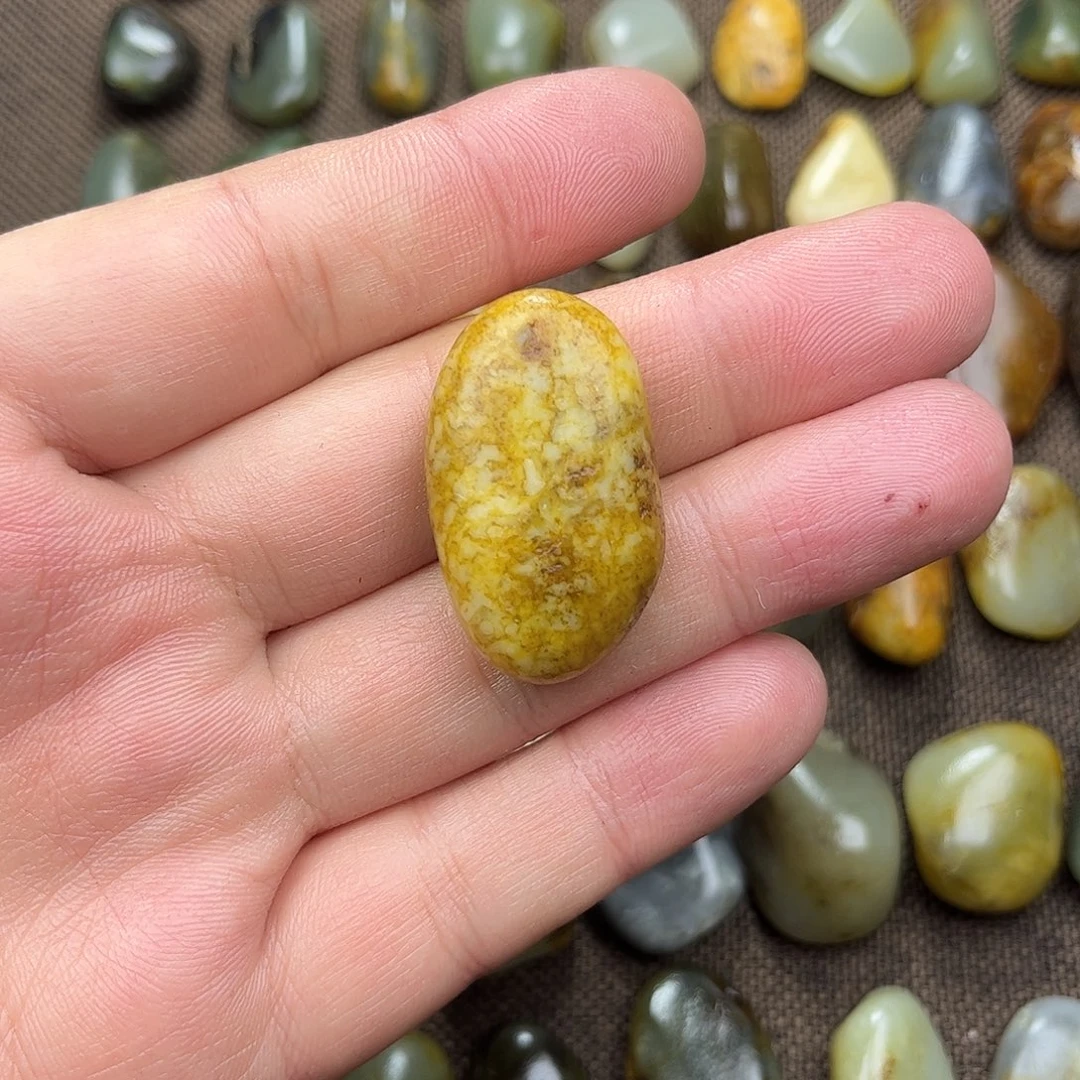 花***林和田玉未镶嵌珠宝奇石