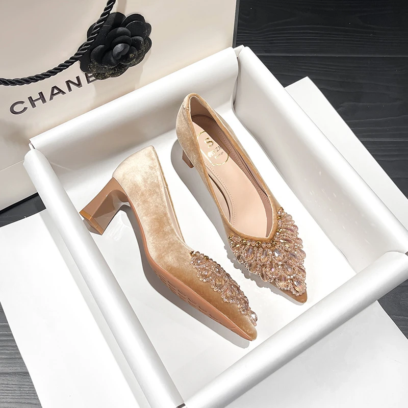 春秋2025新款手工单鞋女小众尖头水钻法式高跟细跟轻奢风女鞋