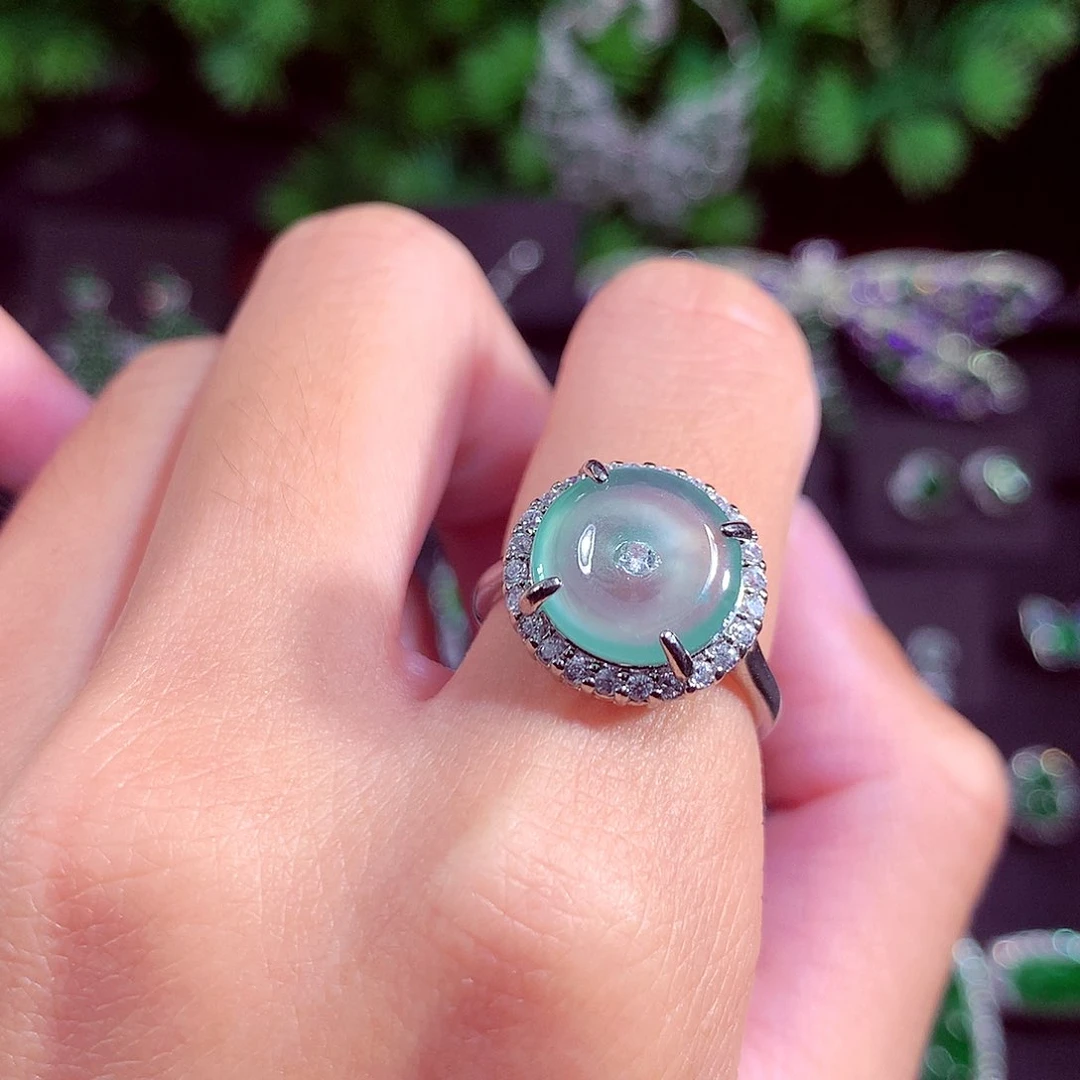 颈饰未镶嵌翡翠天然