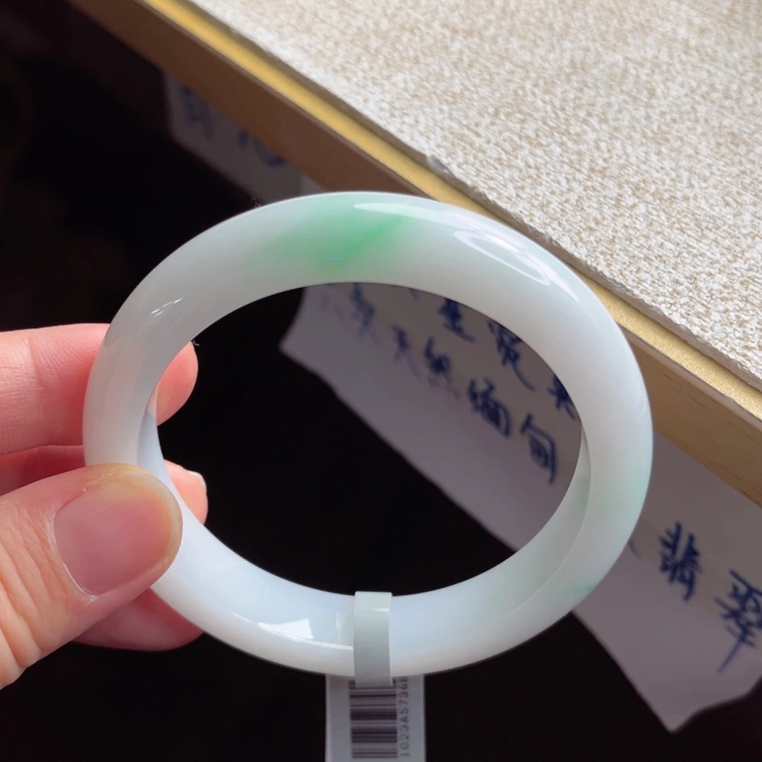 翡翠未镶嵌手镯手镯