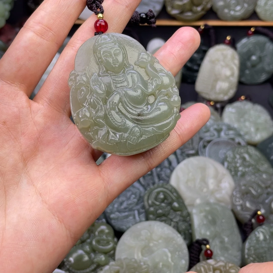 和田玉颈饰未镶嵌