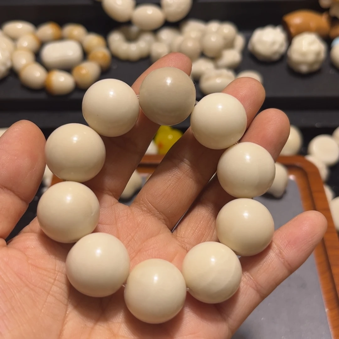 吊坠菩提根/象牙果微微瑕