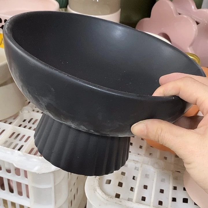 陶盆有孔 瑕疵针孔漏釉介意勿拍口 22高14