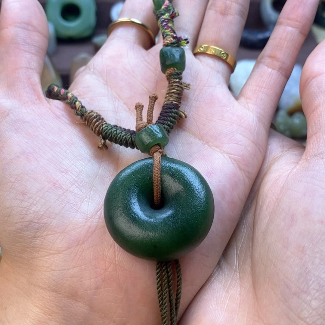 和田玉（碧玉）颈饰未镶嵌