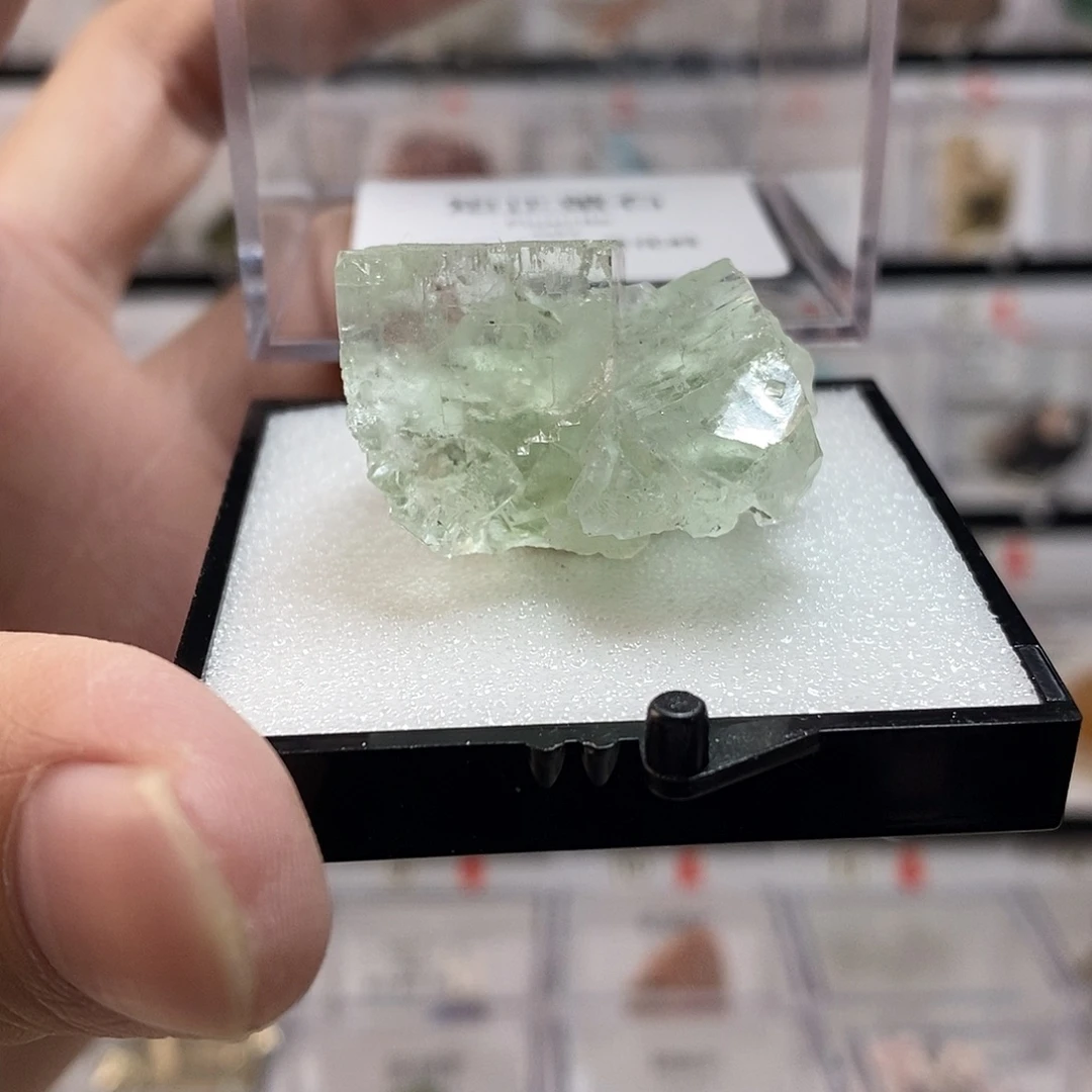 用***2石材天然原石矿物标本