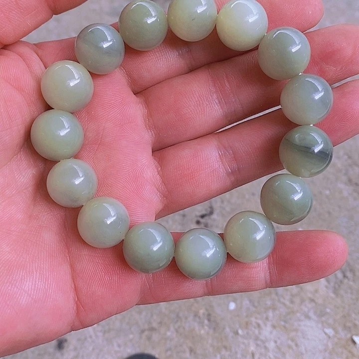 和田玉手镯（圆镯）未镶嵌