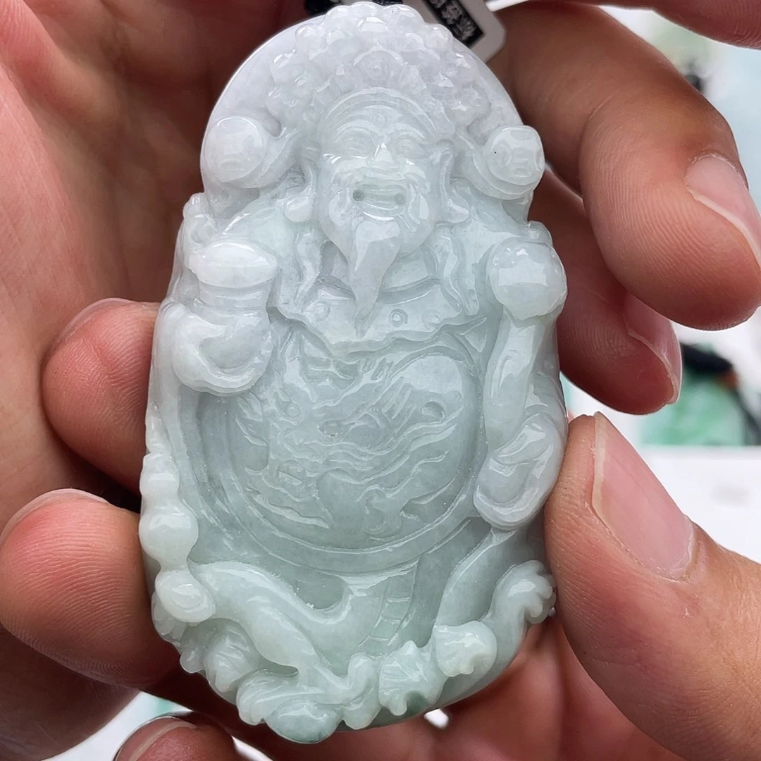 翡翠未镶嵌颈饰富*翡翠