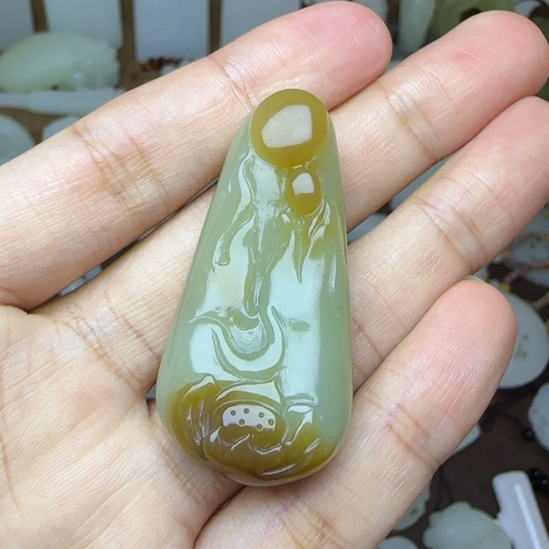 和田玉未镶嵌挂件