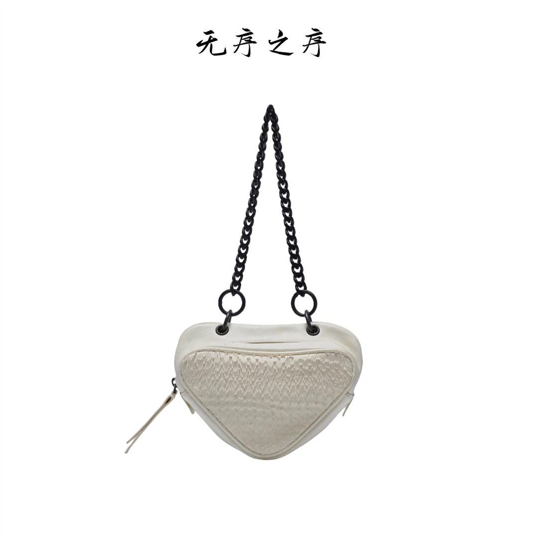 新款时尚户外骑行潮流斜跨包简约休闲便携小众女士三角包3Q211008